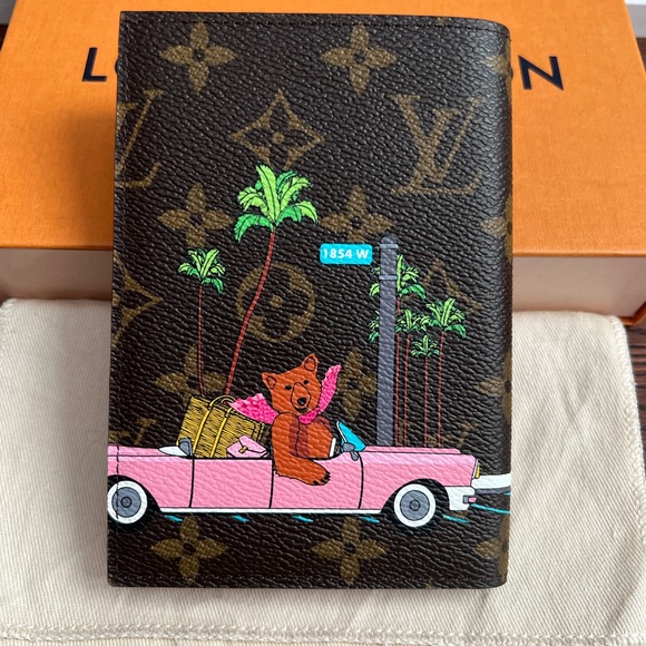 SOLD Authentic Louis Vuitton Passport Cover - Picture 2 of 5